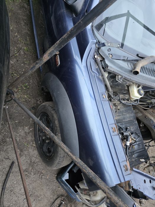 Крыло Land Rover Freelander 1 переднее правое левое 1998-2006 Ленд Ровер Фрілендер 2004 год крило переднє ліве праве