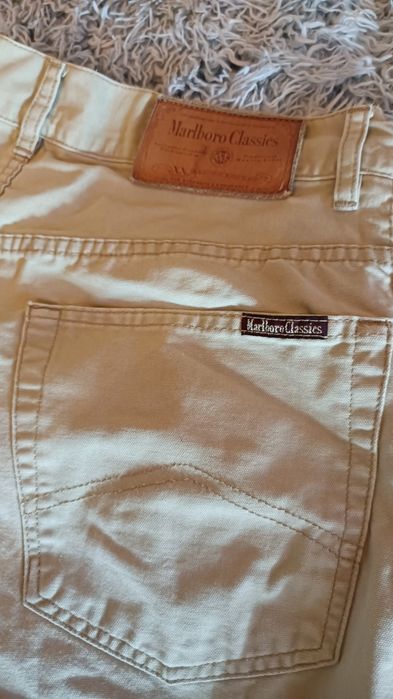 Spodnie beżowe Marlboro Classics