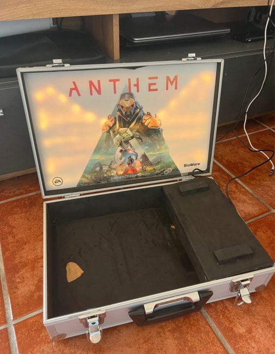 Maleta gamer personalizada Anthem
