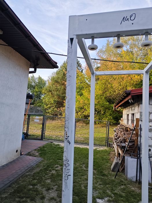Stojak, brama, ekspozytor