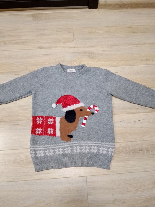 *Женский свитер.*