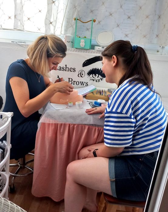 Обучение наращиванию/ламинированию ресниц и бровейОн/офлайн.Поскот.