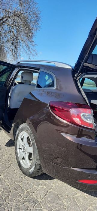 Renault Megan 3 2013 г.в. - сел и поехал, т.к. не требует вложений.