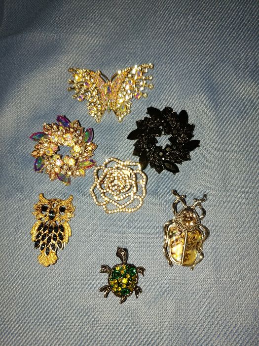 Продам брошки ,брошки-кулони