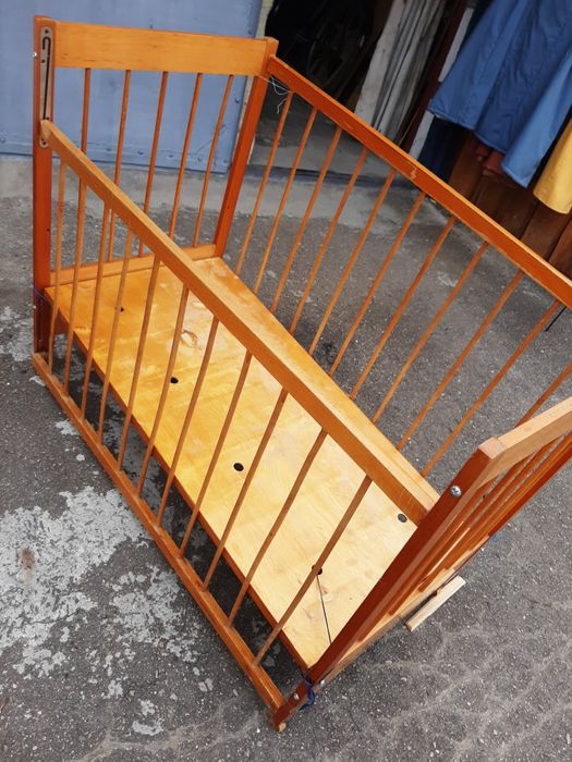 Продається дитяче ліжечко