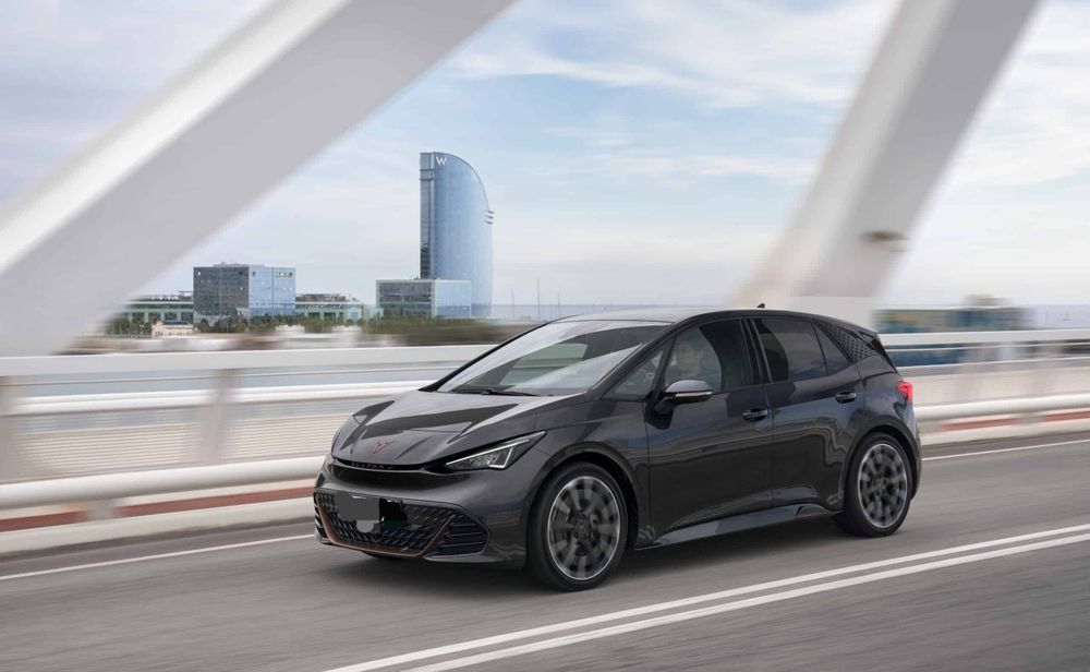 ALUGUER CUPRA BORN 100% ELÉTRIC e SLOT 50€