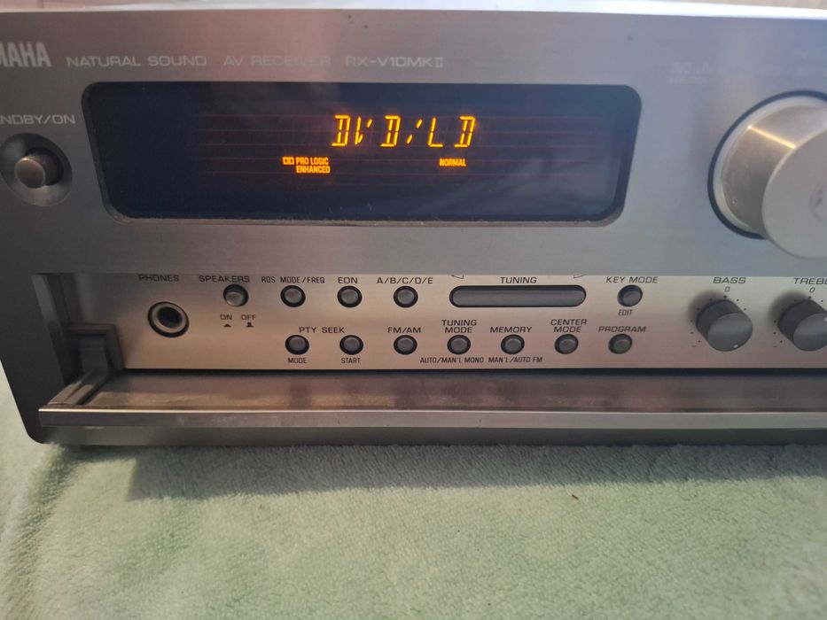 Aplituner YAMAHA model RX-V10MKII