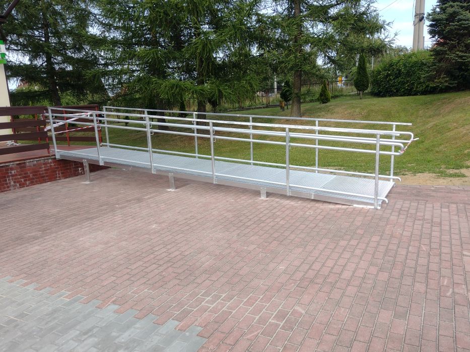 Schody stalowe zewnetrzne