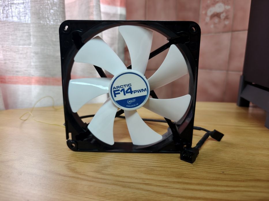Ventoinhas Arctic507137944286679042