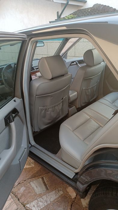 Mercedes  w 124 260 E  em excelente estado