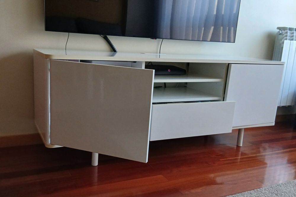 Movel TV - Lacado branco 160cm