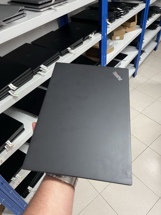 Lenovo ThinkPad X13 G1 i7-10610U 13.3'' FHD Touchsc 16GB Ram 512GB SSD