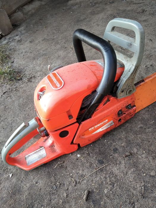 Продам бензопилу