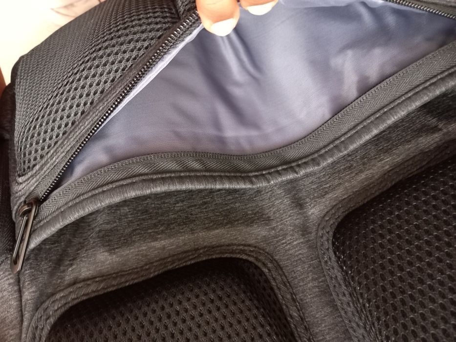 Mochila grande com muita arrumação