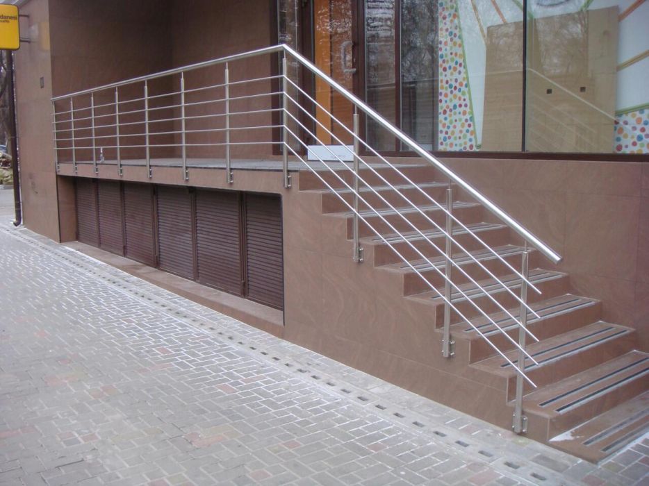 Перила з нержавійки,балкони,забори,ришотки на вікна,меблі з нержавійки