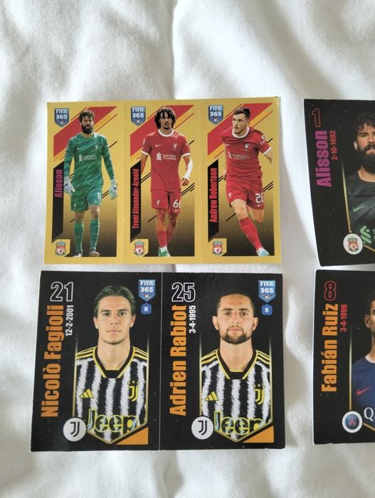Cartas colecionáveis FIFA 365