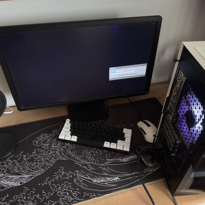 Komputer + Monitor + Myszka i Klawiatura.