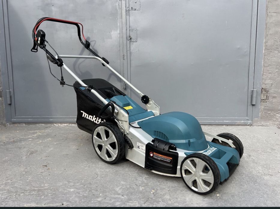 Електрична газонокосарка Makita 46 см