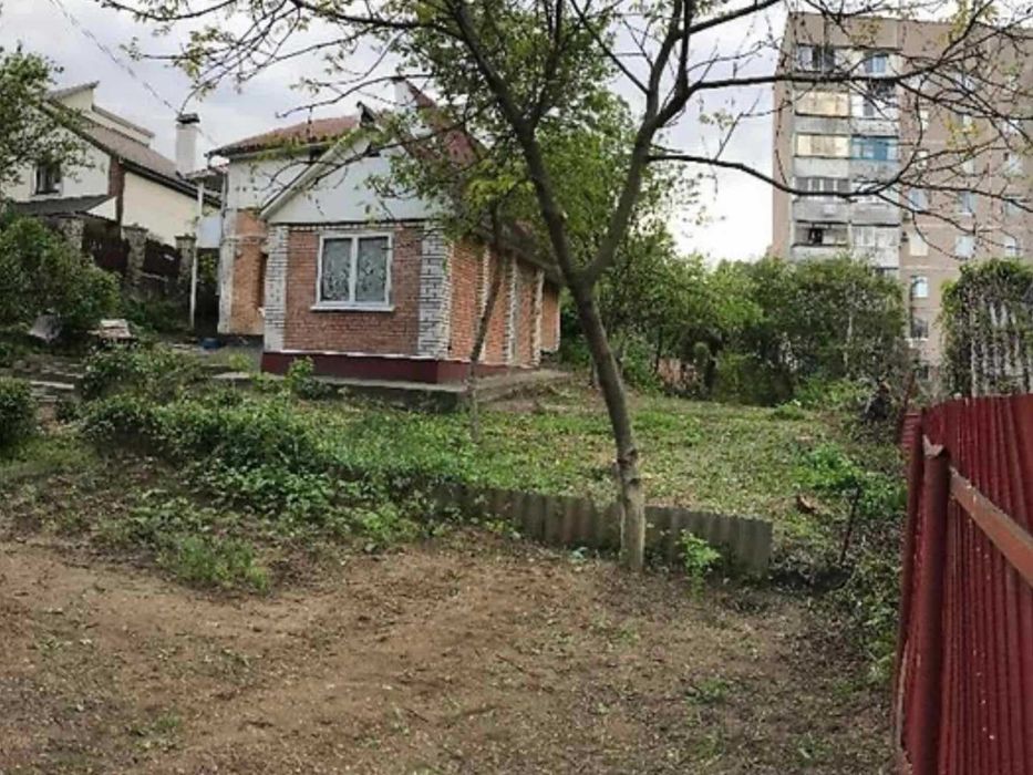(3) Продам земельну ділянку на Свердловському масиві 6352