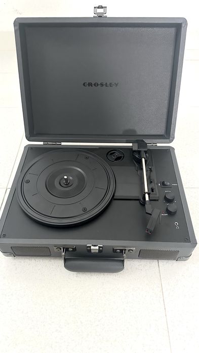 Toca-discos vintage Crosley + 2 Vinis