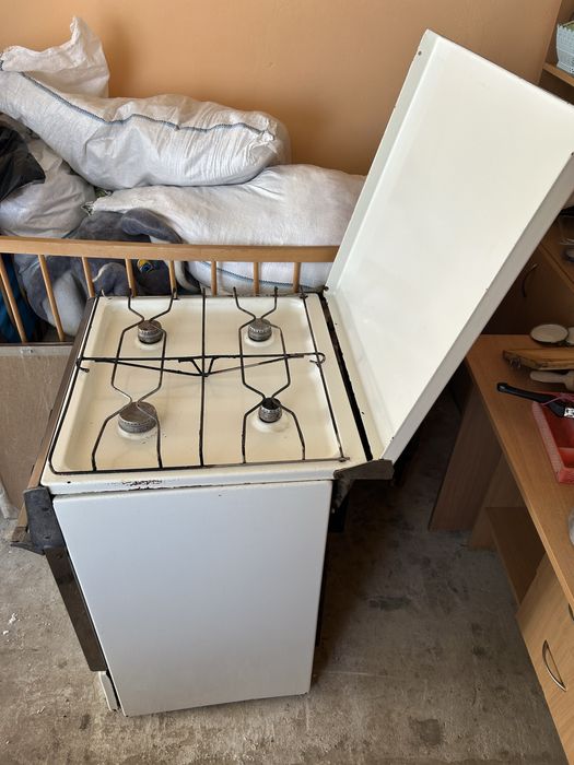 Продам газову плиту з духовкою