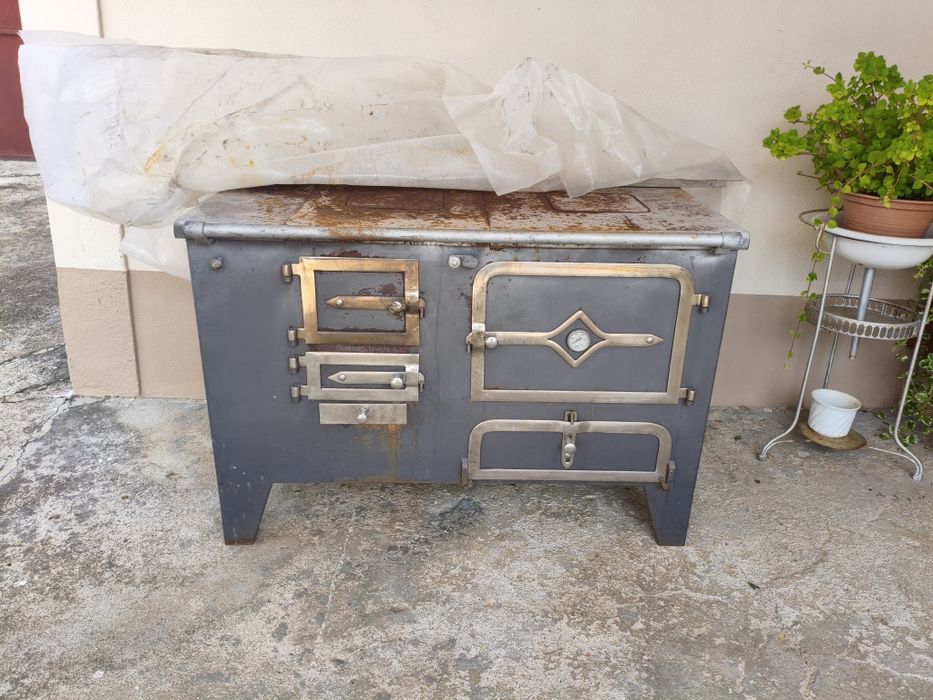 Fogão lenha com ligaçao para aquecimento central