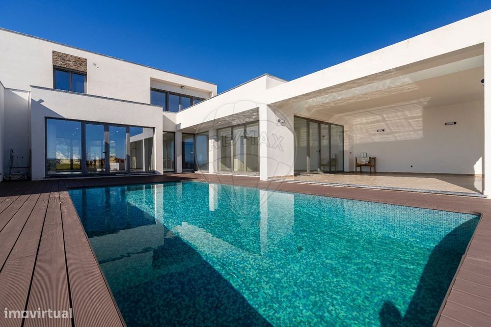 Moradia T4 para venda