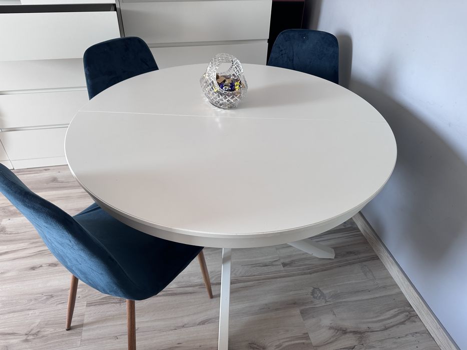 Rozkładany stół IKEA – biały, okrągły, świetny stan!