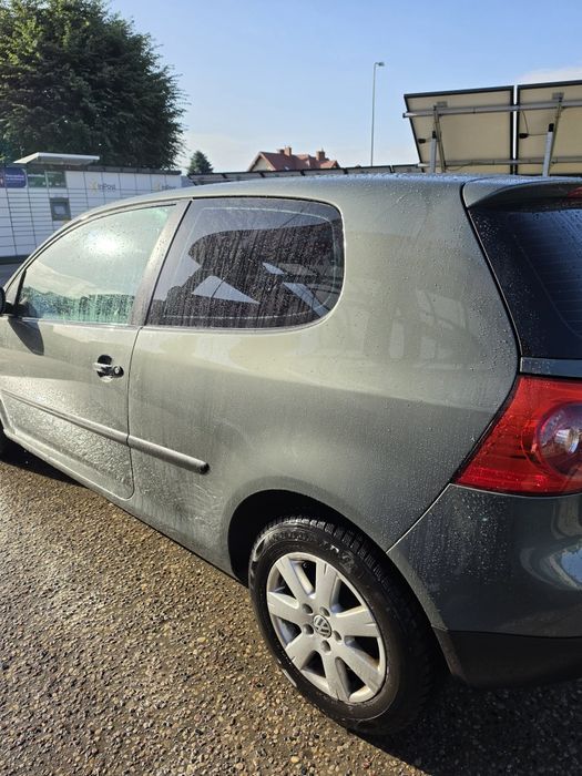 Sprzedam  golfa 5 1.4 gaz