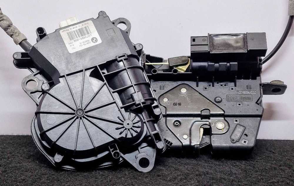 Fechadura / Fecho da Mala 966929-111 - BMW 3