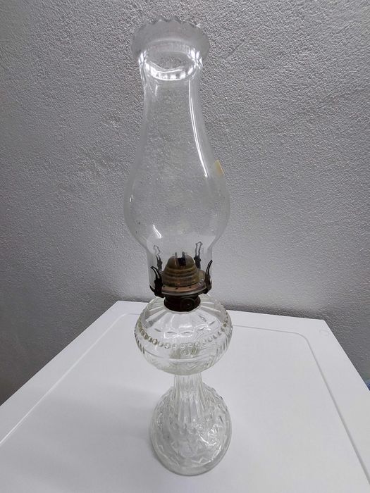 Candeeiro de petróleo com chaminé - Vintage