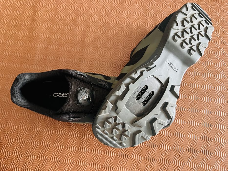Sapatos BTT/Gravel Giro Troop/Gauge tamanho 44 NOVOS