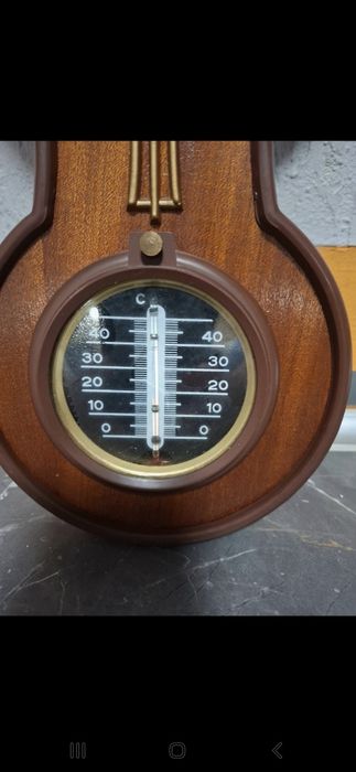 Piękny dębowy zegar ścienny