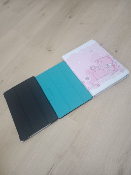 Etui na tablety.