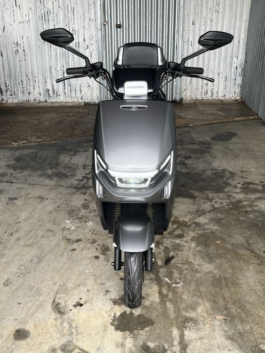 Scooter Elétrica Vortex Goose FOX (Capacete)