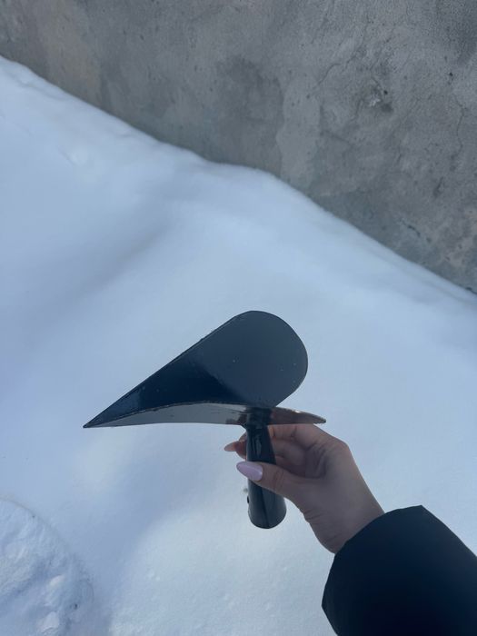 Плужок ручний , окучник , сапа , тяпка , мотика