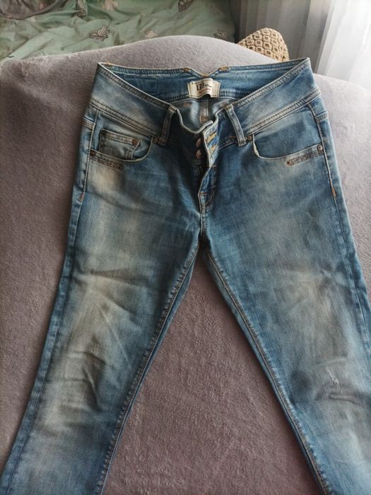 Жіночі джинсові штани