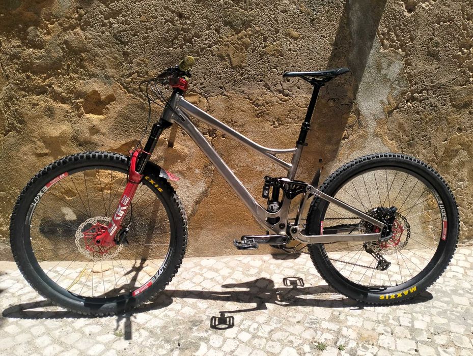 Bicicleta Enduro Banshee Titan Mullet 29/27.5 - M"