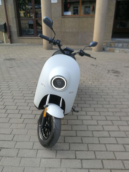 UNU SCOOTER PRO 4KW skuter elektryczny