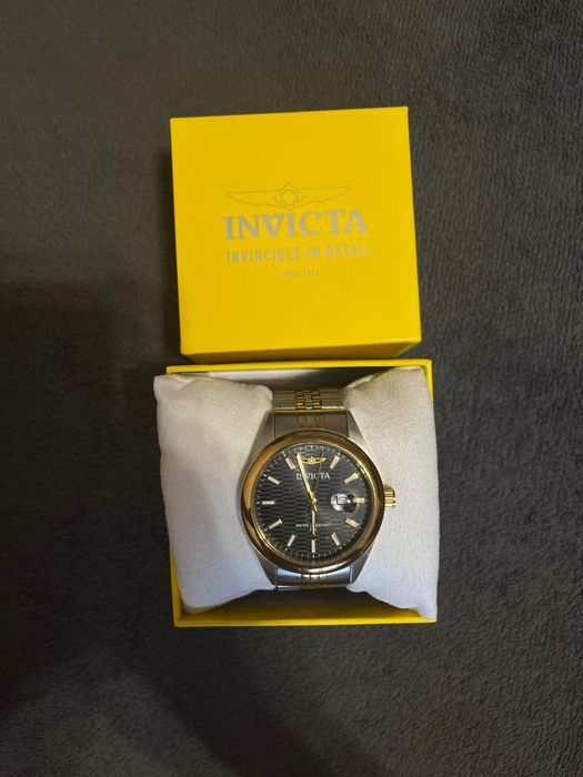 Годинник Invicta