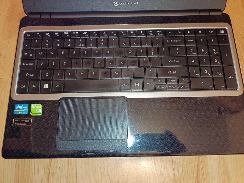 Packard Bell - Win11/ssd-256gb/ram-8gb/gpu-Intel+nVidia/cpu I3/bat-60%