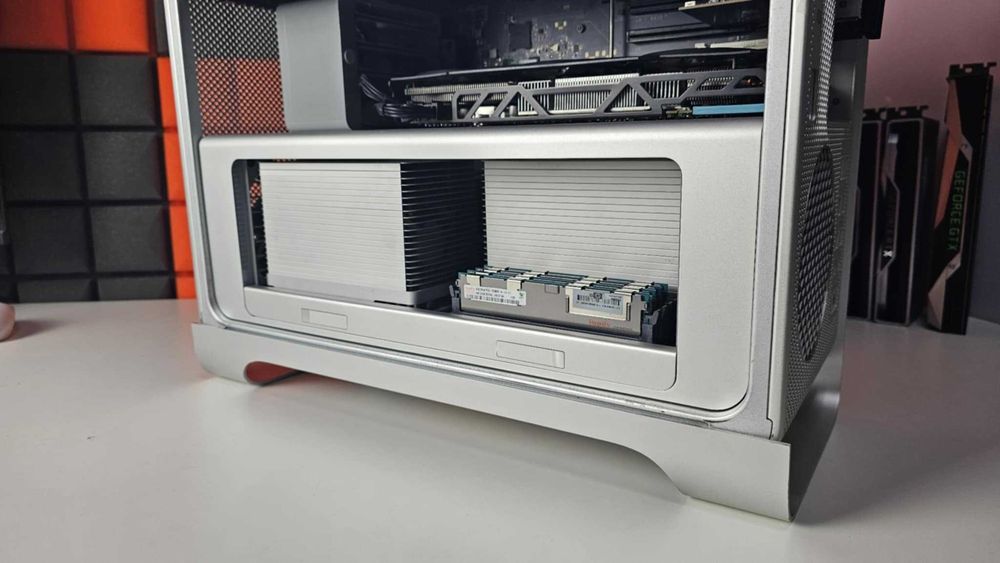 Apple Mac Pro 5.1 / 2x XEON / 12 RDZENI / 64 GB RAM /2 X SSD / R9 280X