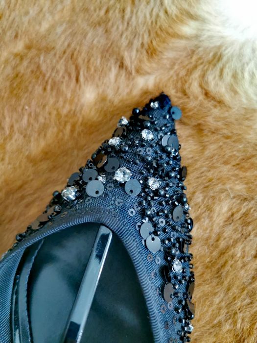 Sapatos de lantejoulas pretos