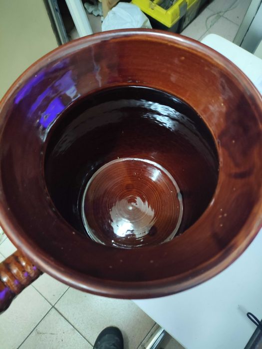Antiga Caçarola/Panela Grande de cerâmica vidrada castanha com tampa