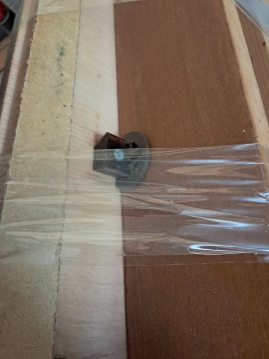 Стіл міцний солідний