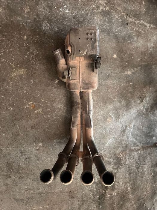 Vendo escape original Yamaha R6 2008