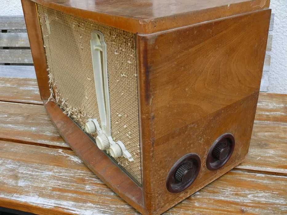 Radio lampowe RIGA 10