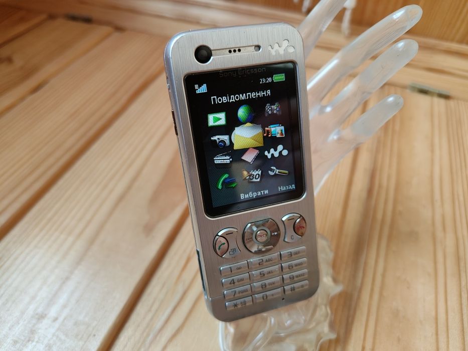 Sony Ericsson W890i