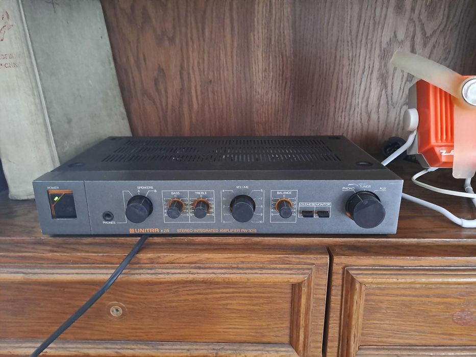 Wzmacniacz unitra diora PW 3015 sprawny