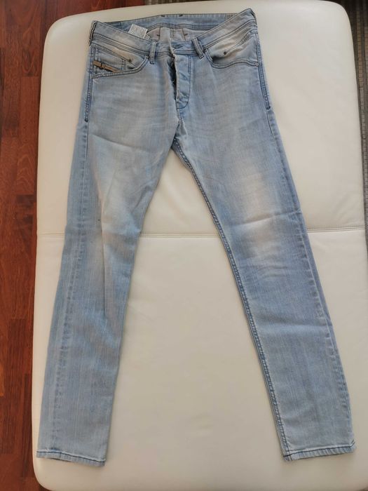 DIESEL spodnie jeansowe Model BELTHER  rozm. W 32 L 34 używane